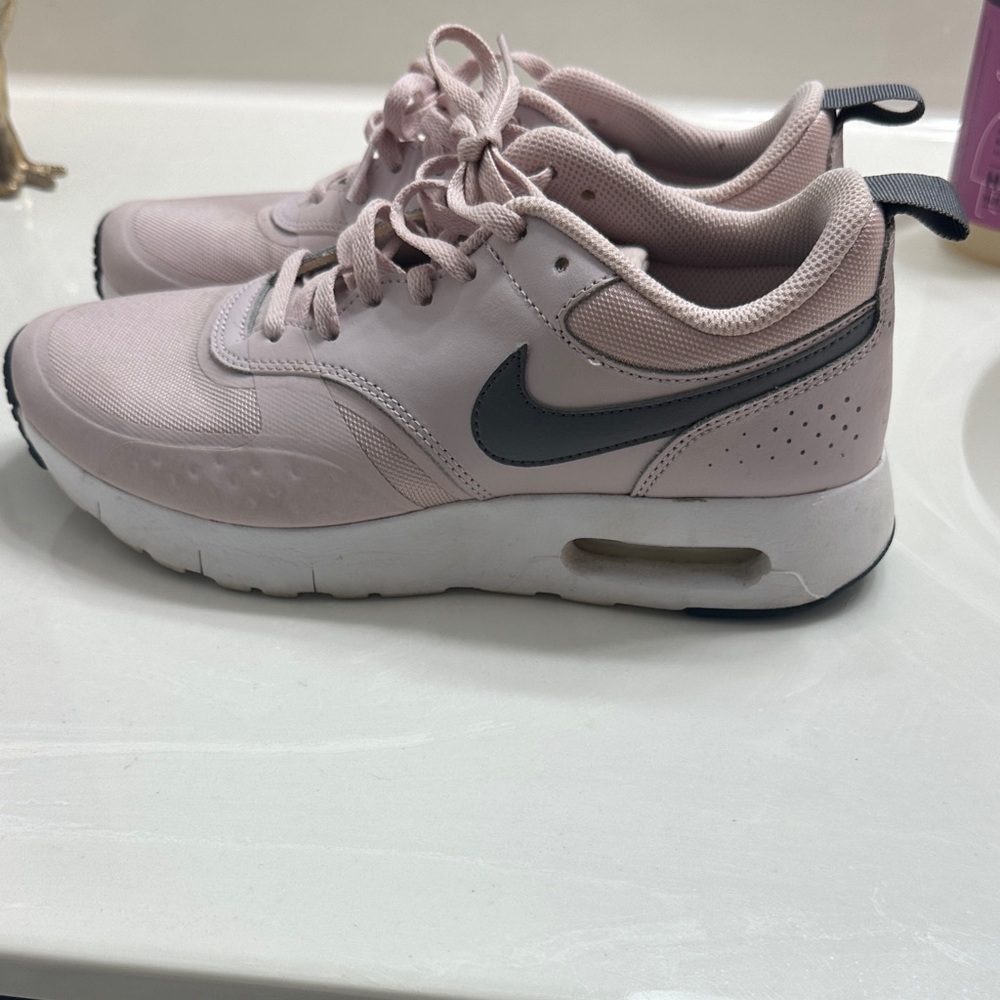 Nike Air Girl’s Light Pink and Gray Sneakers
